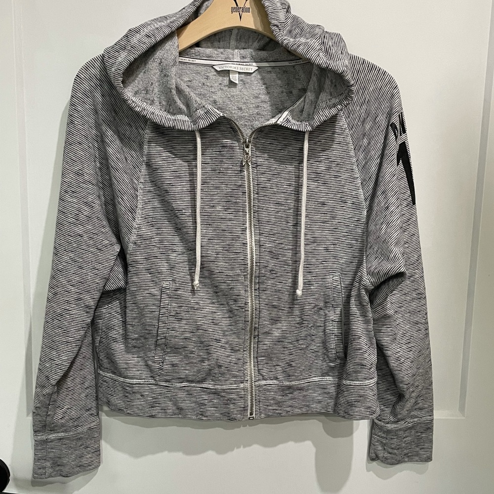 Super Cute Victoria Secret Sweater! Sz S